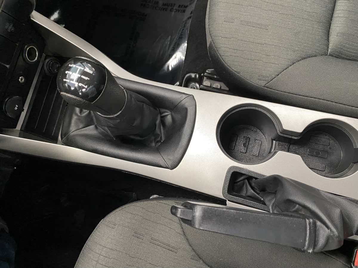Used 2009 Ford Focus SE FWD image 16