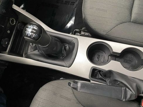 Used 2009 Ford Focus SE FWD image 16