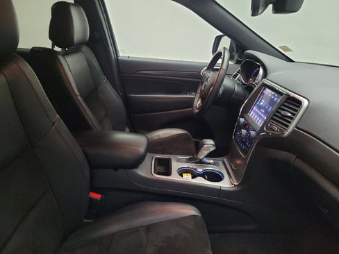 Used 2018 Jeep Grand Cherokee Altitude AWD/4WD image 21