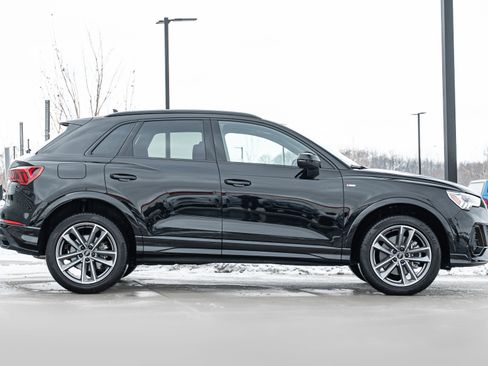 Certified 2024 Audi Q3 2.0T Premium image 3