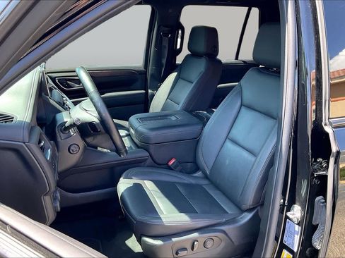 Used 2023 Chevrolet Tahoe Z71 w/ Luxury Package AWD/4WD image 24
