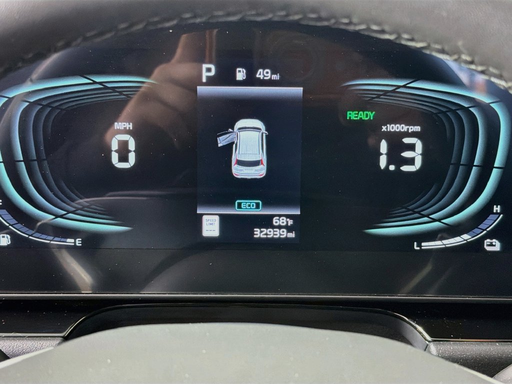Used 2023 Kia Niro EX FWD image 12