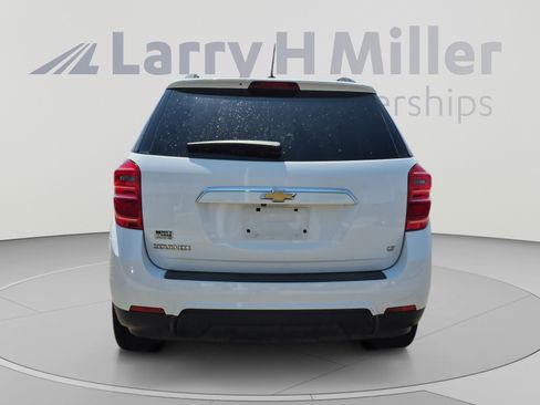 Used 2017 Chevrolet Equinox LT w/ Convenience Package FWD image 4