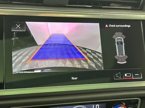 Used 2025 Audi Q3 2.0T Premium w/ Convenience Package image 18