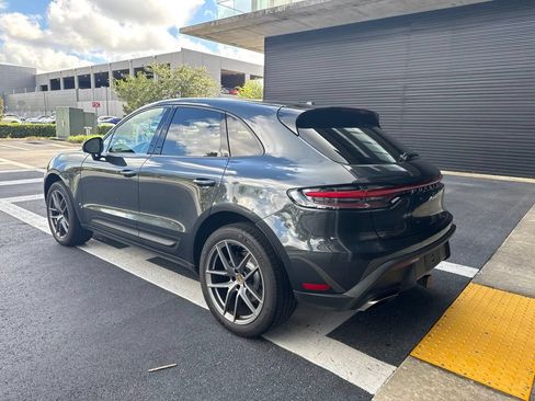 Certified 2024 Porsche Macan AWD/4WD image 3