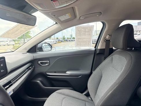 Used 2025 Kia K4 FWD image 20