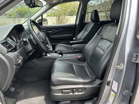 Used 2018 Honda Pilot Elite image 2