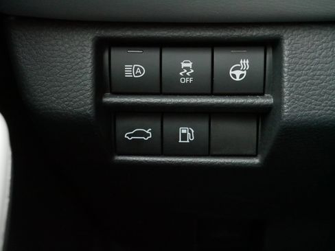 Used 2020 Toyota Avalon Limited image 27