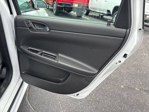 Used 2014 Chevrolet Impala Limited LS FWD image 17