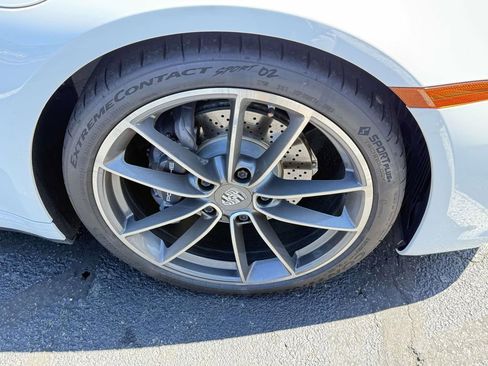 Used 2020 Porsche 911 Carrera image 8