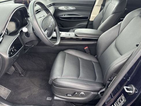 Used 2025 Genesis GV70 2.5T image 17