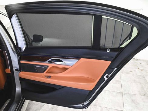 Used 2022 BMW 740i xDrive w/ M Sport Package image 14