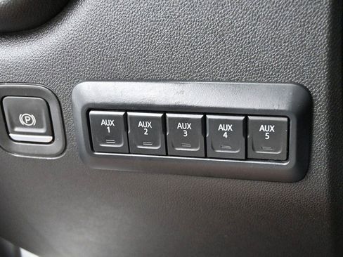 Used 2021 Chevrolet Silverado 2500 W/T w/ WT Convenience Package AWD/4WD image 19