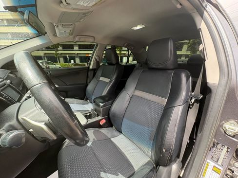 Used 2013 Toyota Camry SE FWD image 11