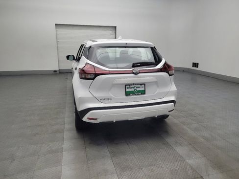 Used 2022 Nissan Kicks S image 6