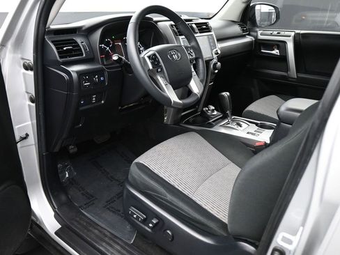 Used 2020 Toyota 4Runner SR5 AWD/4WD image 2
