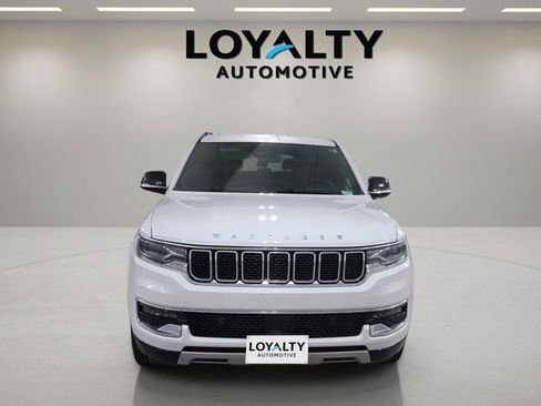 Used 2024 Jeep Wagoneer L Series II w/ Flexible Seating Group image 8