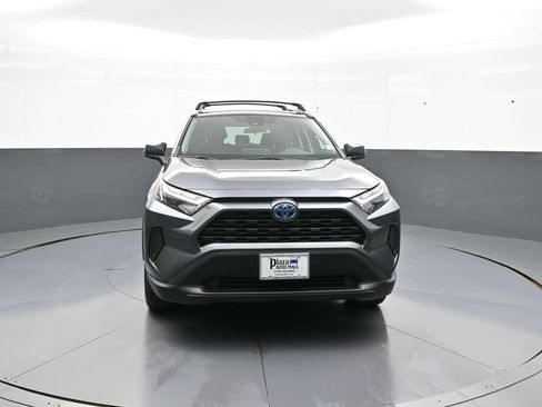 Used 2024 Toyota RAV4 LE AWD/4WD image 2