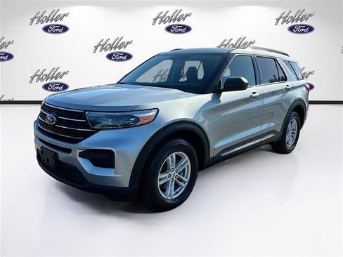 Certified 2023 Ford Explorer XLT AWD/4WD image 3