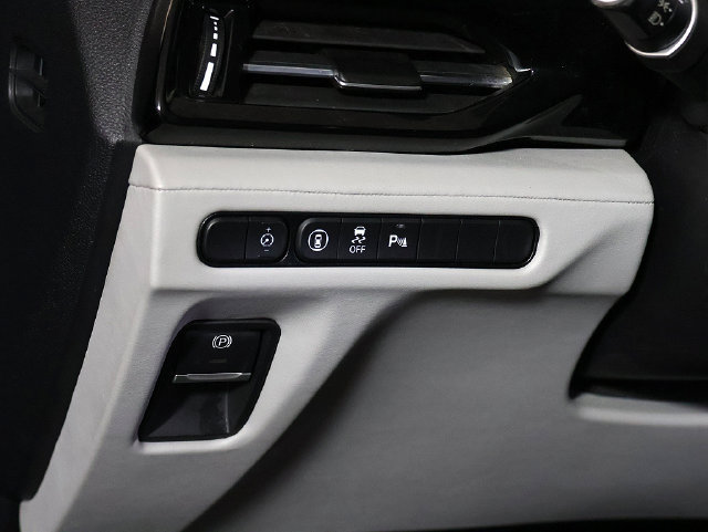 Certified 2025 Acura MDX w/ Technology Package AWD/4WD image 27