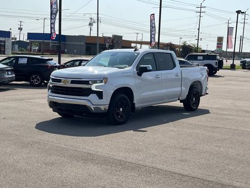 Certified 2024 Chevrolet Silverado 1500 LT AWD/4WD image 8