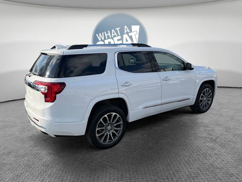 Used 2023 GMC Acadia Denali FWD image 3