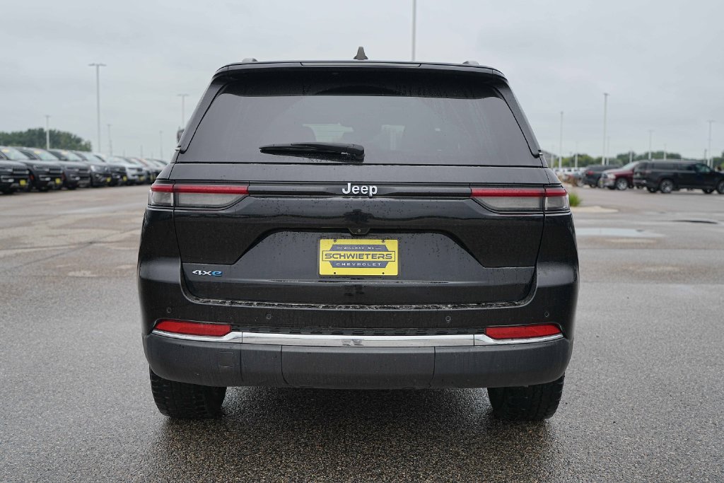 Used 2024 Jeep Grand Cherokee Limited 4xe AWD/4WD image 8