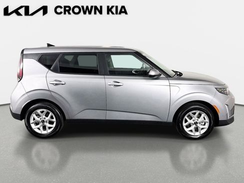 Certified 2025 Kia Soul FWD image 4