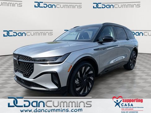 New 2026 Lincoln Nautilus Reserve w/ Jet Appearance Package image 1