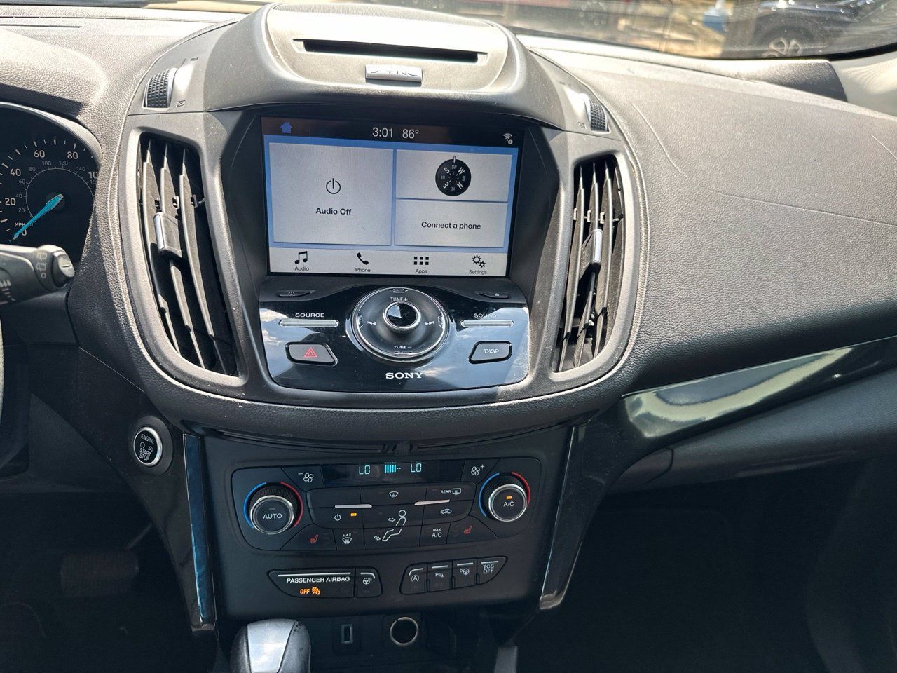 Used 2017 Ford Escape Titanium w/ Equipment Group 301A FWD image 18