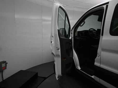 Certified 2022 Ford Transit 350 XLT image 9