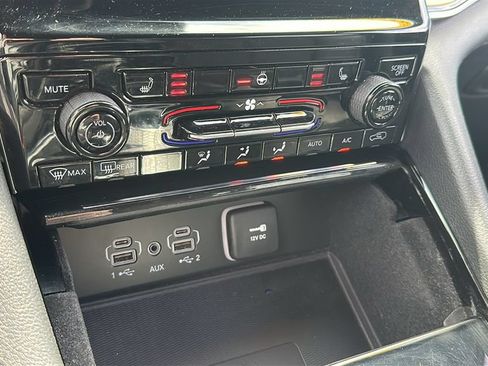 Used 2022 Jeep Grand Cherokee L Laredo AWD/4WD image 21