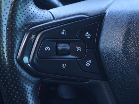 Used 2024 Chevrolet Trax RS w/ Sunroof Package image 25