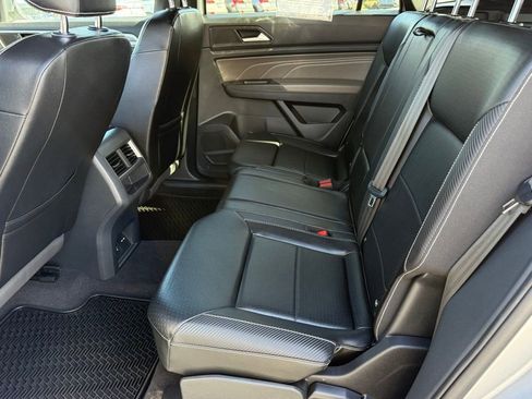 Certified 2022 Volkswagen Atlas Cross Sport SE image 27