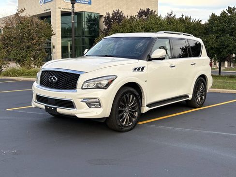 Used 2017 INFINITI QX80 4WD w/ Driver Assistance Package image 2
