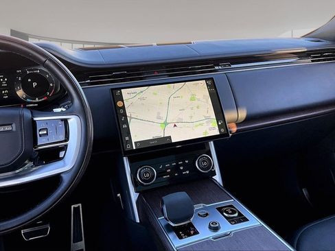 Used 2023 Land Rover Range Rover SE image 9