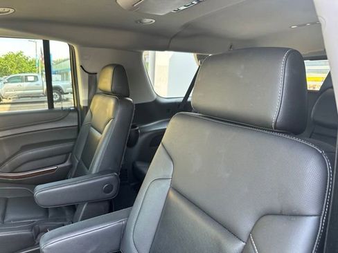 Used 2020 GMC Yukon XL SLT w/ Premium Edition AWD/4WD image 11