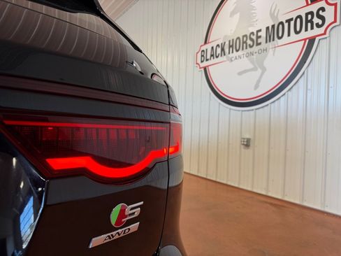 Used 2018 Jaguar XF S image 11