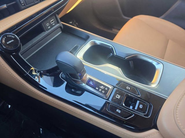 Used 2025 Lexus NX 250 FWD w/ Accessory Package (2T) image 31