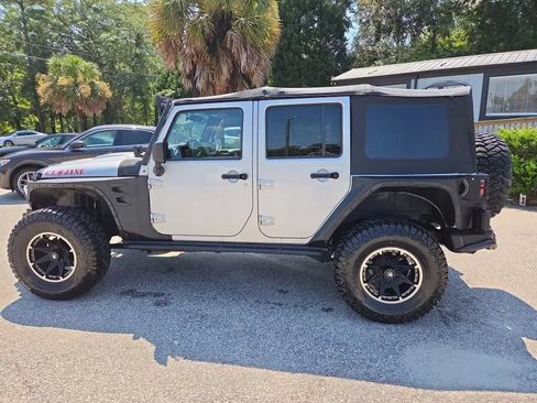 Used 2012 Jeep Wrangler Unlimited Rubicon AWD/4WD image 10