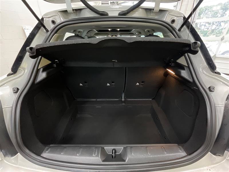 Used 2021 MINI Cooper 4-Door Hardtop w/ Premium Package FWD image 25