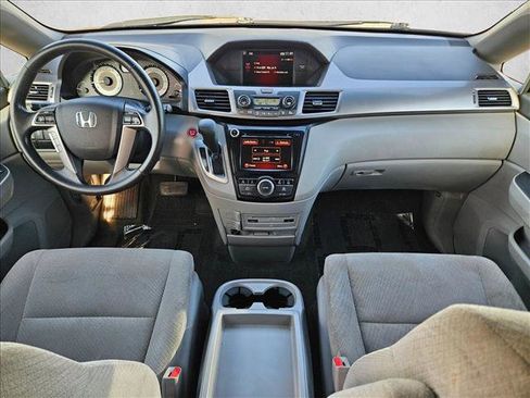 Used 2016 Honda Odyssey SE image 15