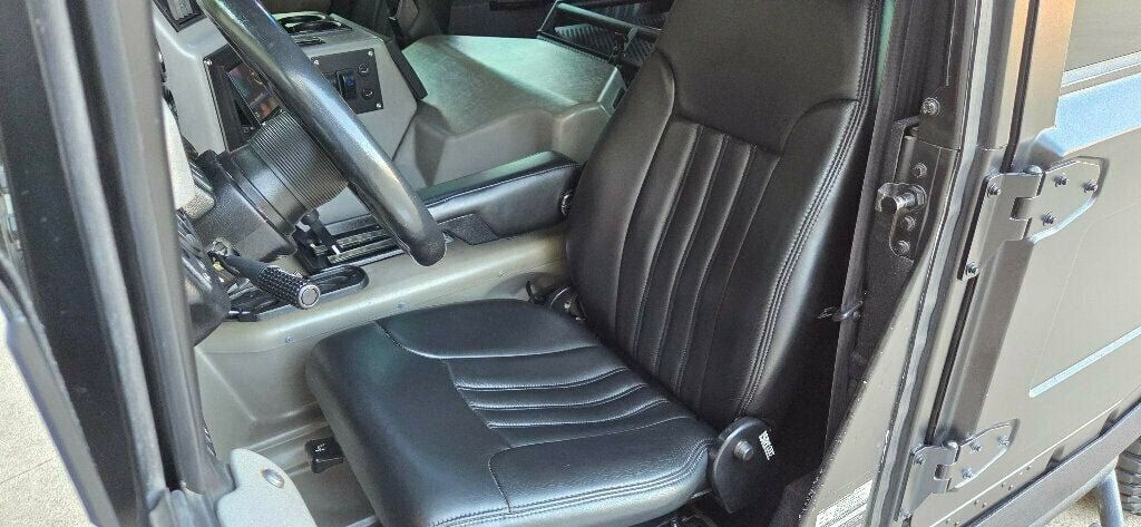 Used 1998 HUMMER H1 4-Door Open Top AWD/4WD image 15
