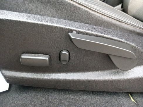 Used 2022 GMC Canyon AT4 w/ Trailering Package image 16