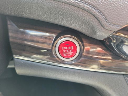 Used 2015 Honda CR-V Touring image 31