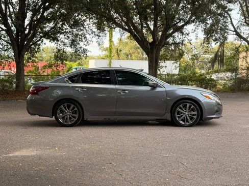 Used 2018 Nissan Altima 2.5 SR w/ SR Special Edition FWD image 4