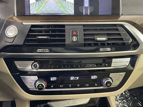 Used 2021 BMW X3 xDrive30e image 30