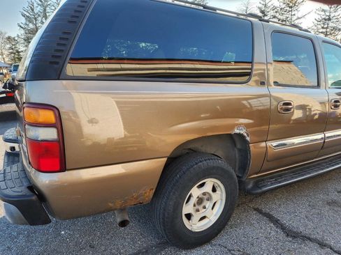Used 2004 GMC Yukon XL SLT w/ Preferred Equipment Group image 5