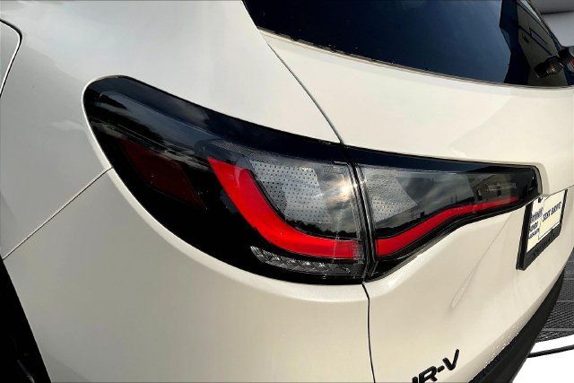 Certified 2026 Honda HR-V Sport image 24