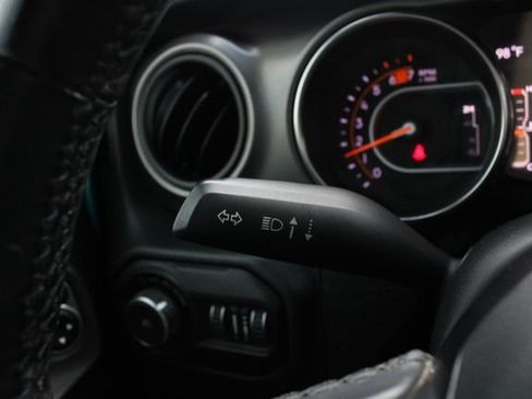Used 2019 Jeep Wrangler Unlimited Sport S AWD/4WD image 10